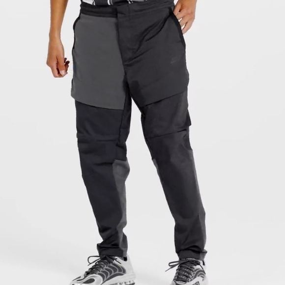 Nike Tech Pack Reflective Unlined Cargo Pant - Picture 2 of 12